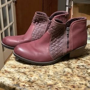 Earth Origins size 10 Leather Booties Burgundy Worn Once